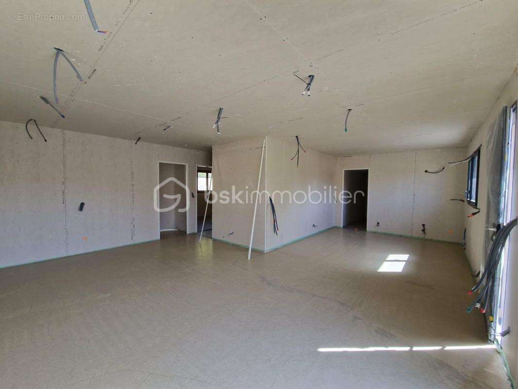 Maison à LA TOUR-DU-PIN