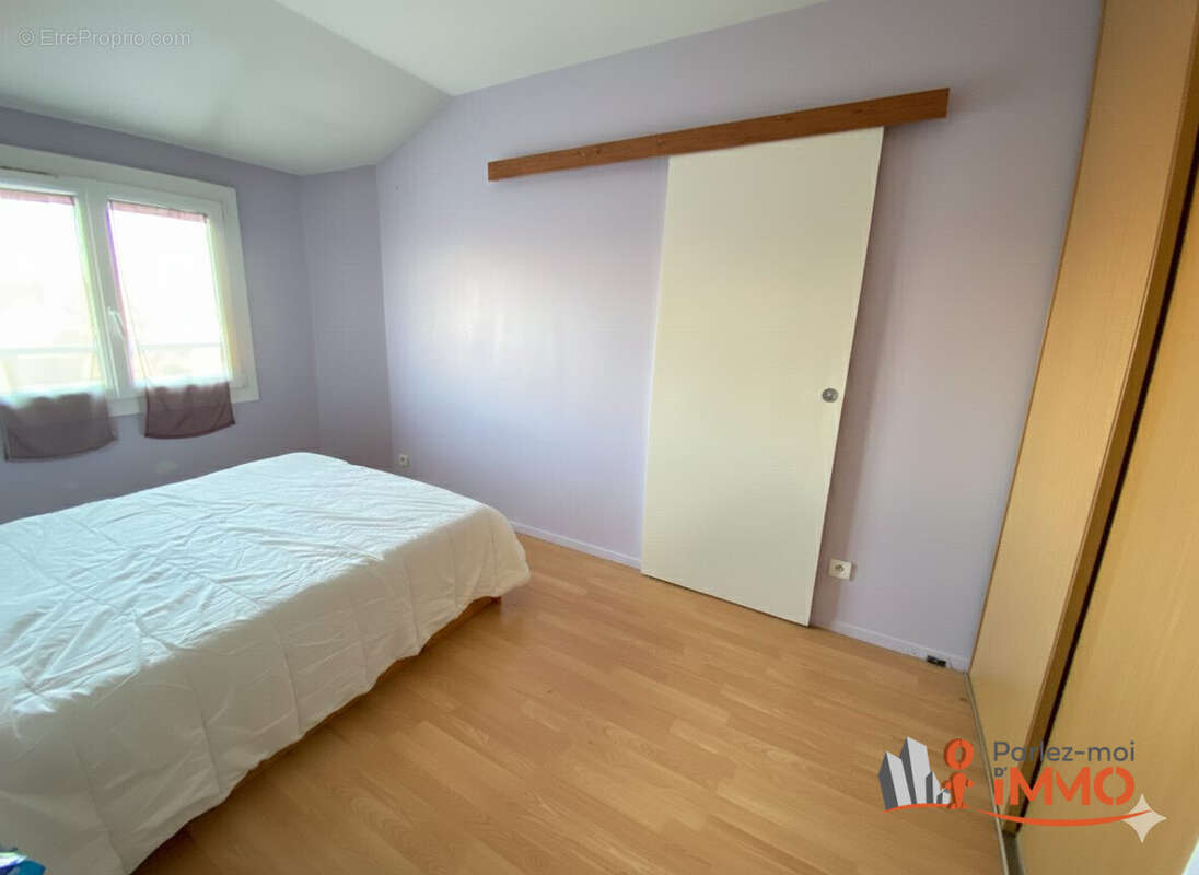 Maison à VAULX-MILIEU