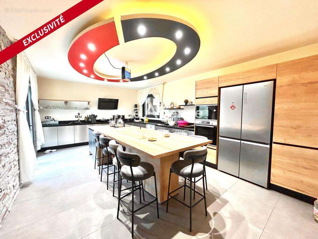 Maison à LONS-LE-SAUNIER