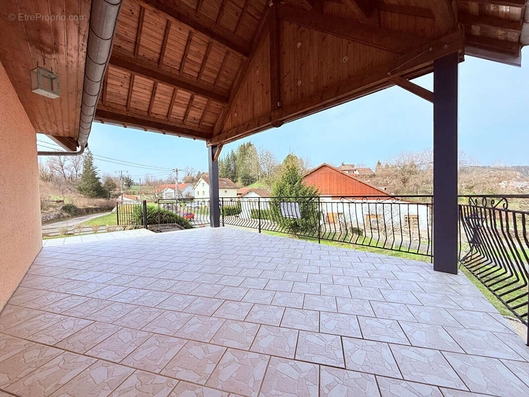 Maison  5 pièce(s)  127 m2 sur un terrains de  27 ares - photo 13