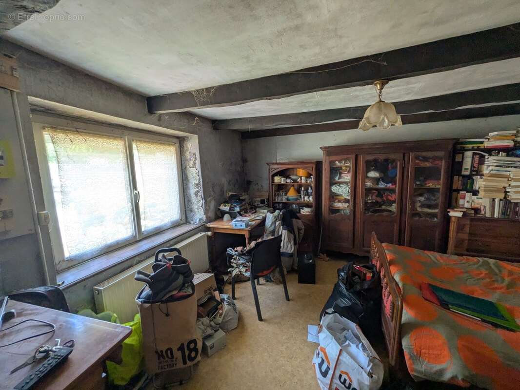 Bieuzy maison à rénover de 3 pièces 50m² environ habitable, un appentis accolé une parcelle clôturée de 381m² avec un puits - photo 5