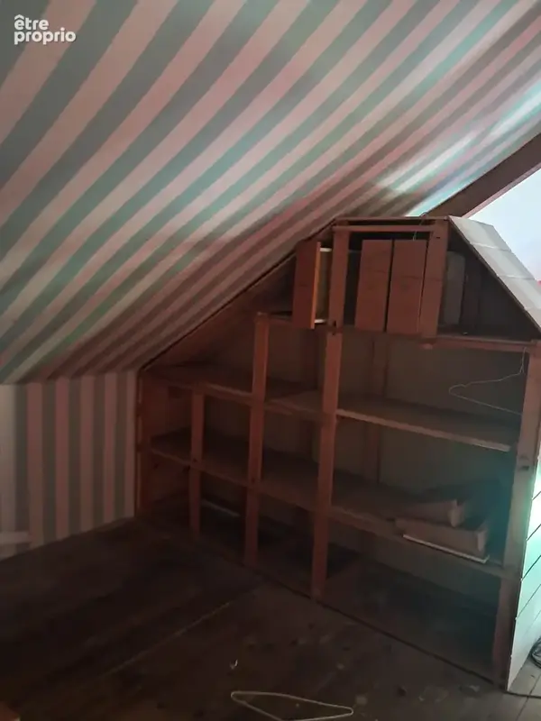 Maison familiale avec piscine, atelier et terrain. - photo 11