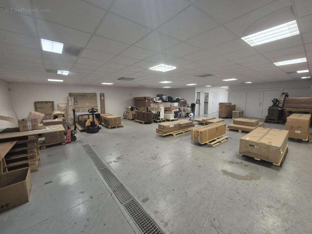 Commerce à COURTENAY