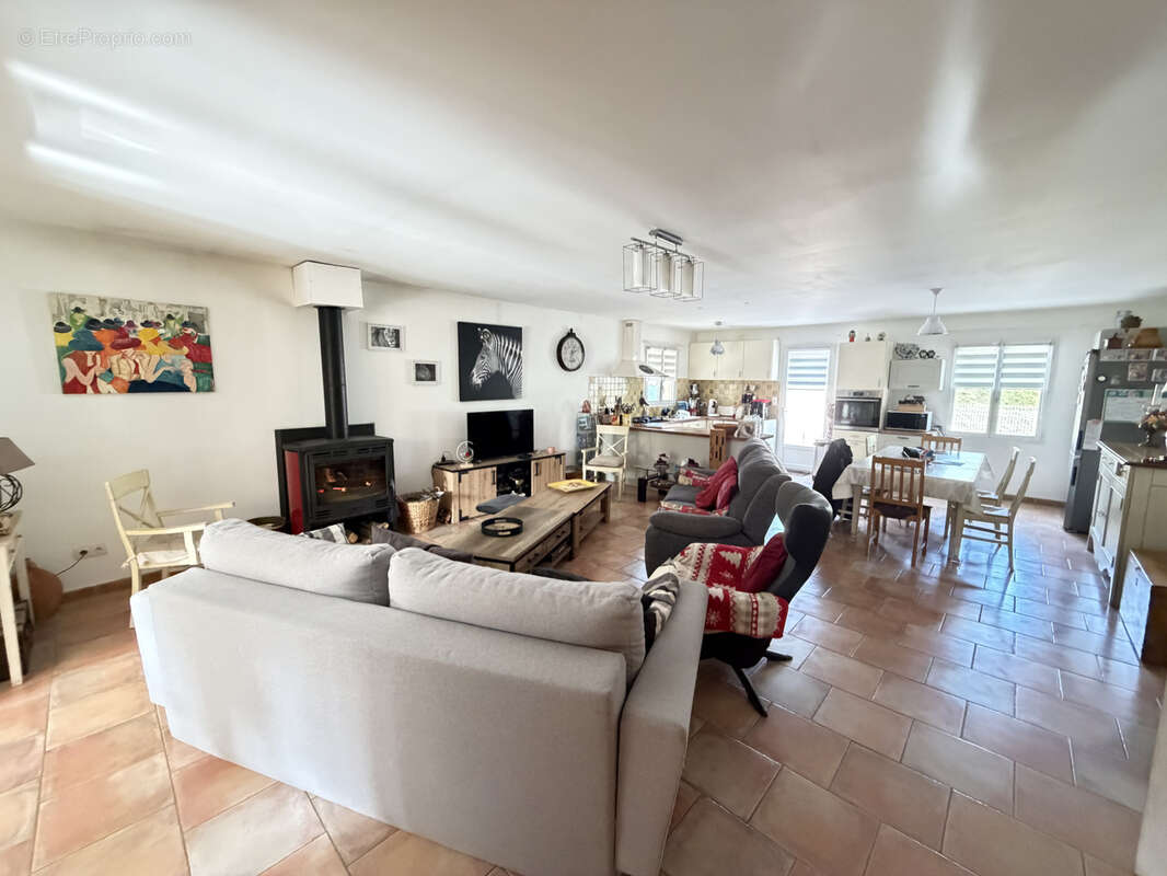 Maison à REGUSSE