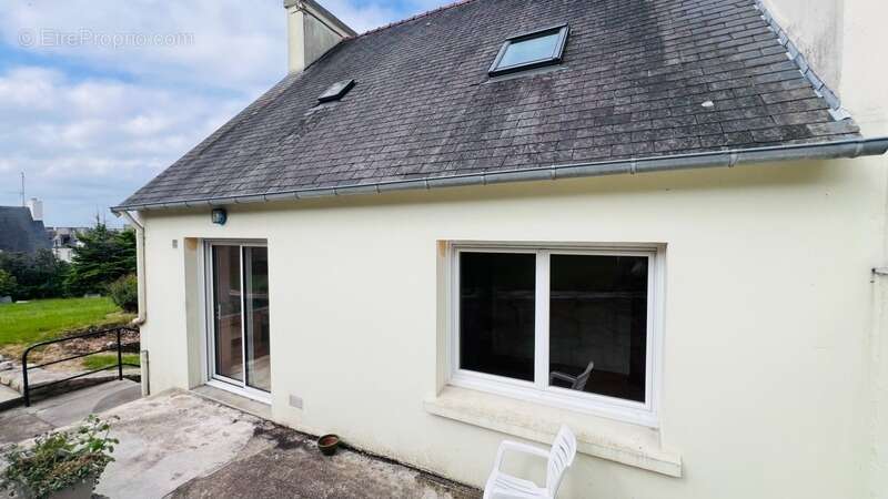 Département Finistère (29) – À vendre à Quimper : Maison T6 de 90 m² habitable avec terrain de 720 m² avec garage - photo 3