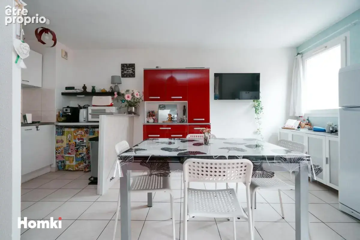 Appartement T3 de 45 m² à Sète 34200, Rue des Vermoutheries - photo 3