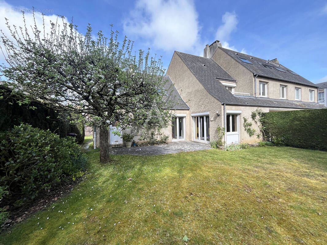 Maison à DOURDAN
