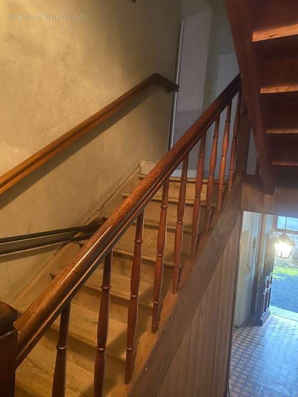 Maison à MUR-DE-BARREZ