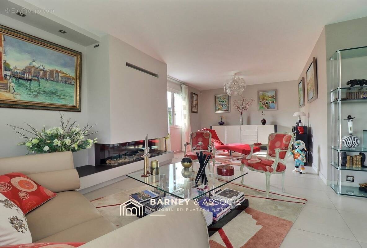 Maison à MONT-SAINT-AIGNAN