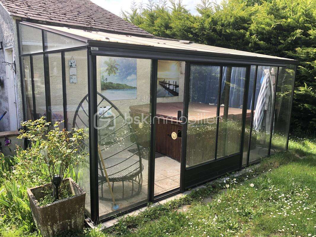 Maison à SAINT-PIERRE-LES-NEMOURS