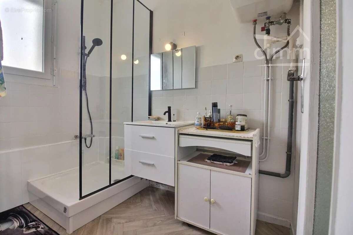 Appartement à LAVEYRON