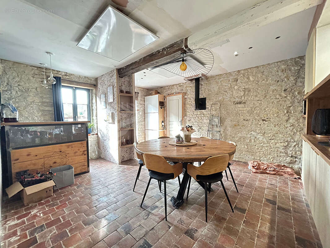 Maison à MERRY-LA-VALLEE