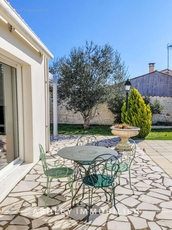 Exclusivité - à vendre 10 min de la rochelle  - maison familiale  5 chambres avec piscine et jardin2 - photo 14