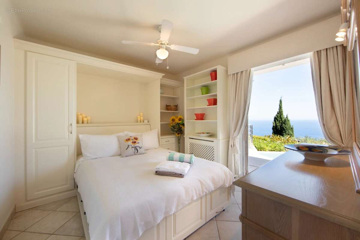 Maison à SAINT-RAPHAEL