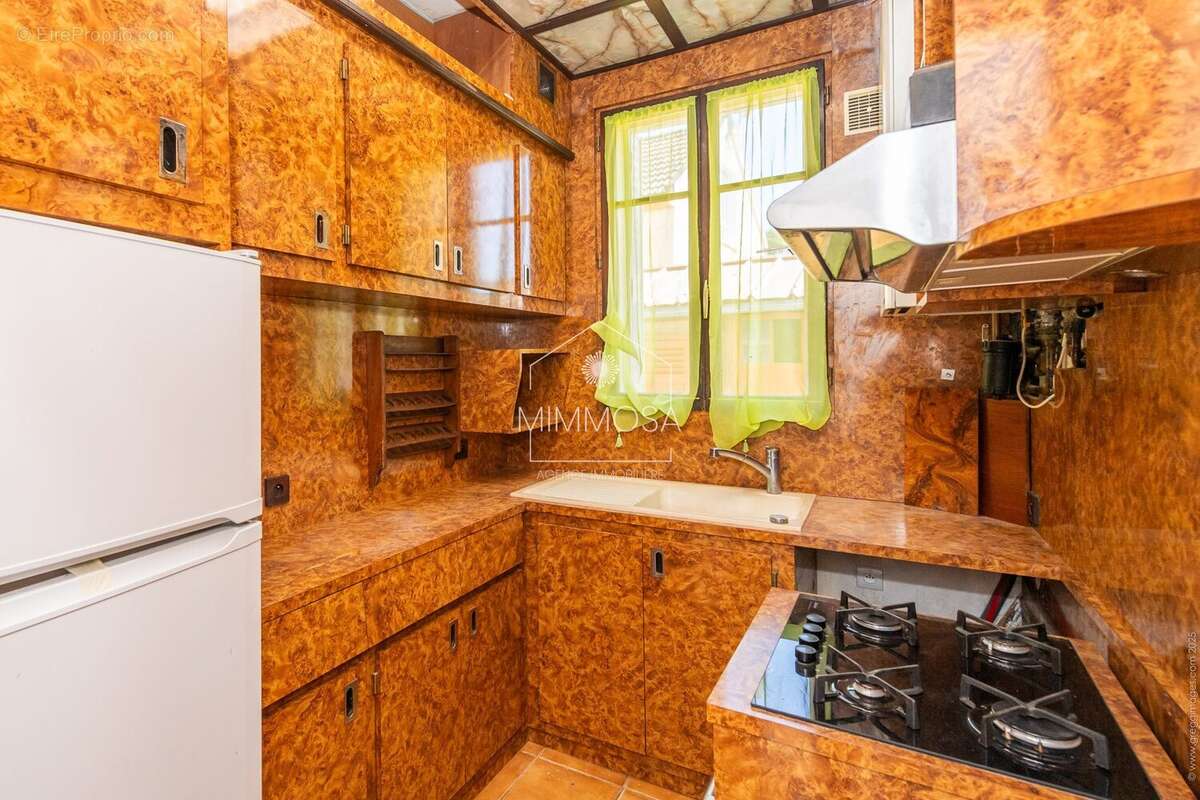 Appartement à LES PAVILLONS-SOUS-BOIS