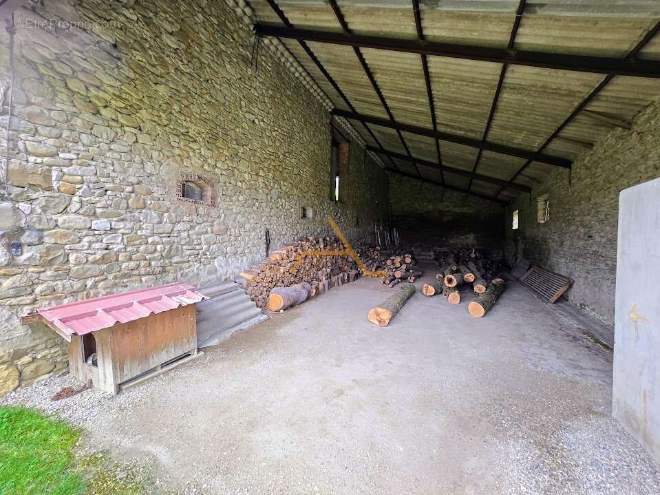 Maison à PONT-DE-BARRET