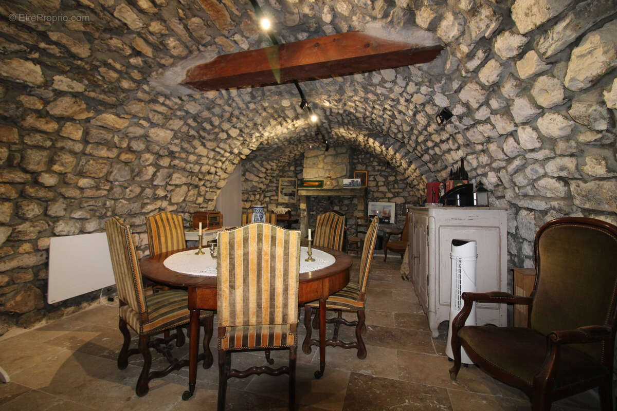 Maison à SAINT-CHRISTOL-LES-ALES