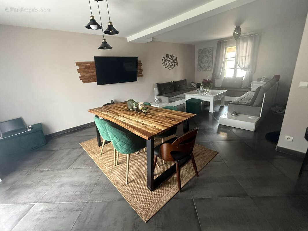 Maison à TREMBLAY-EN-FRANCE