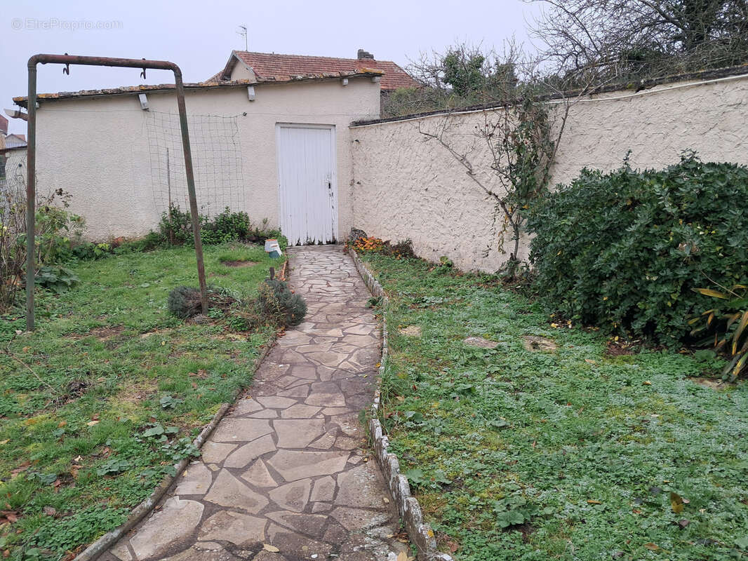 Maison à MARIGNY-BRIZAY