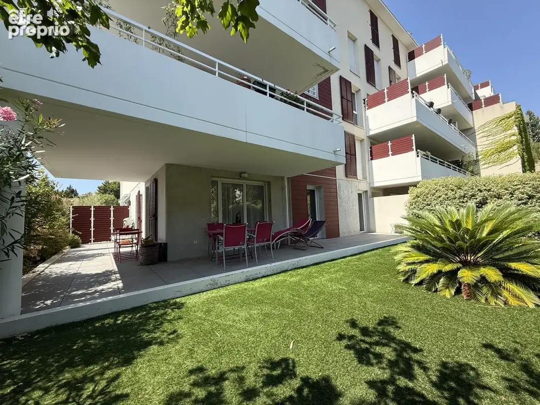 Les Caillols   T3 63 m2   Jardin 100 m2   Garage   Piscine   Résidence récente - photo 4