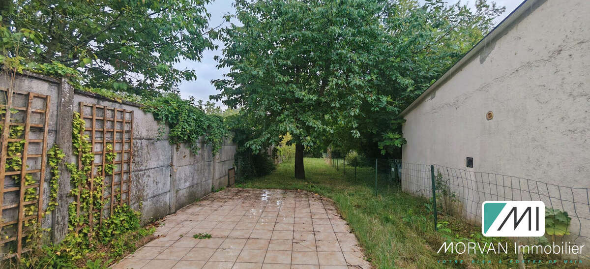 Maison à SAINT-ARNOULT-EN-YVELINES