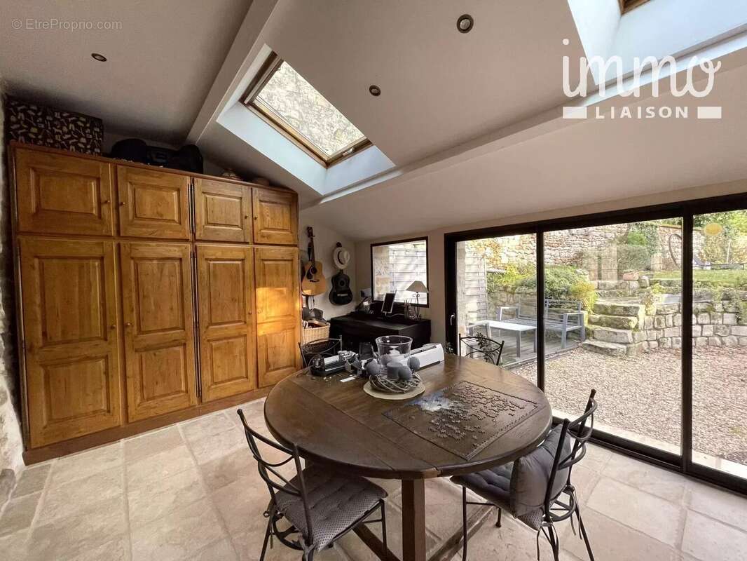 Maison à FLEURY-EN-BIERE