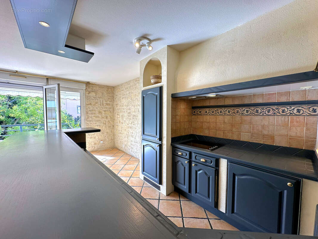 Appartement à MARSEILLE-8E