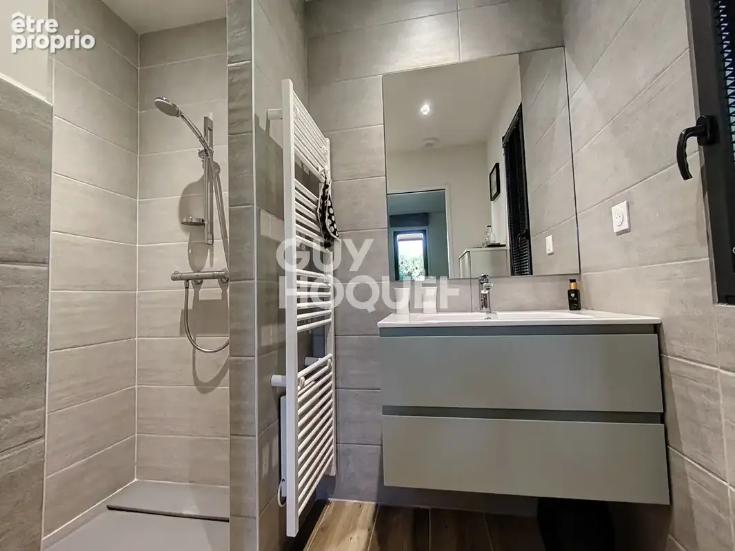 Beaumes-de-Venise - Villa d'architecte de 180 m², 3 chambres, Jardin, Garage, Piscinable - photo 12