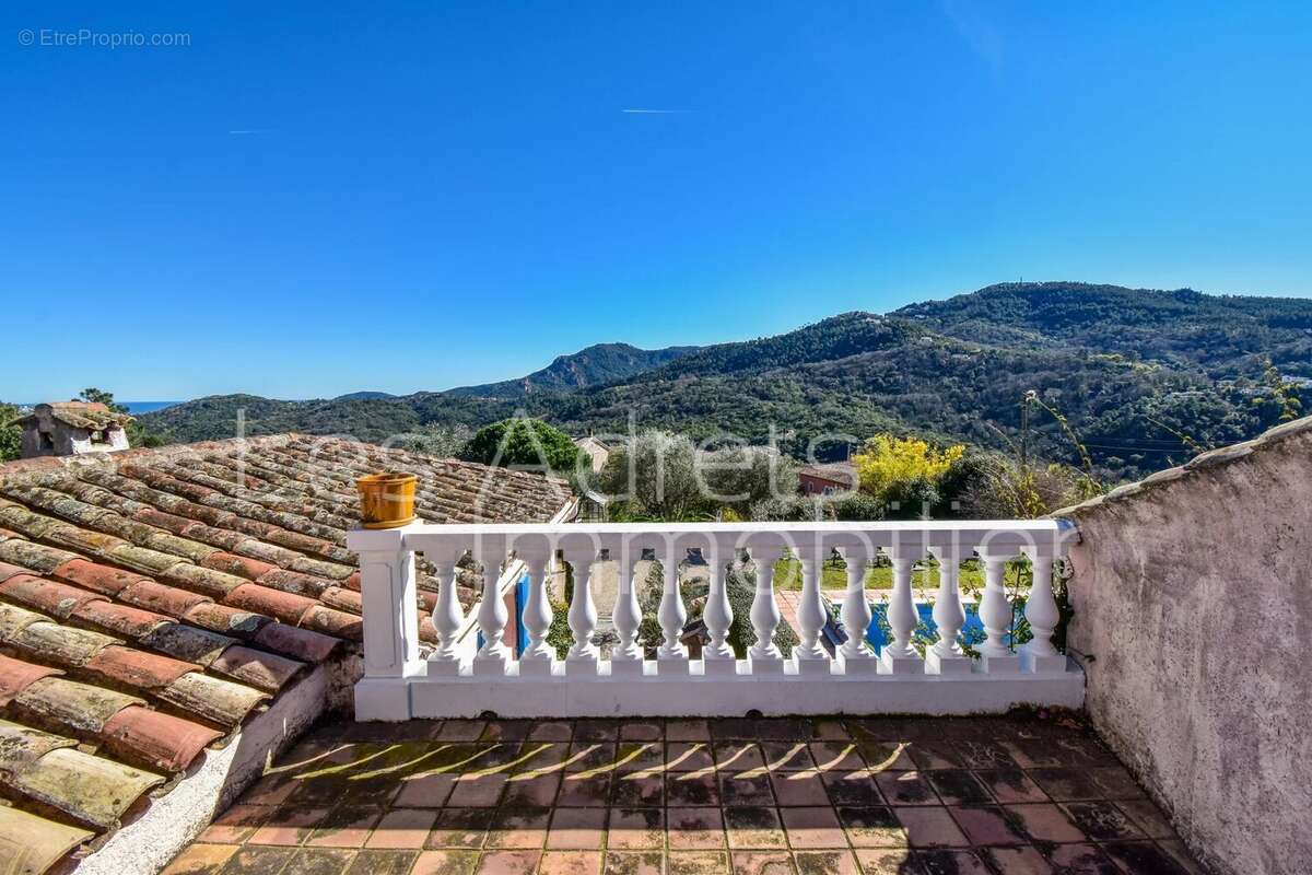 Maison à LES ADRETS-DE-L'ESTEREL