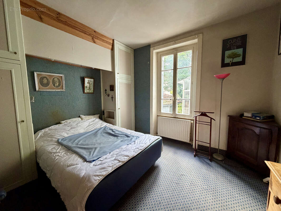 Maison à SAINT-JUST-SAINT-RAMBERT