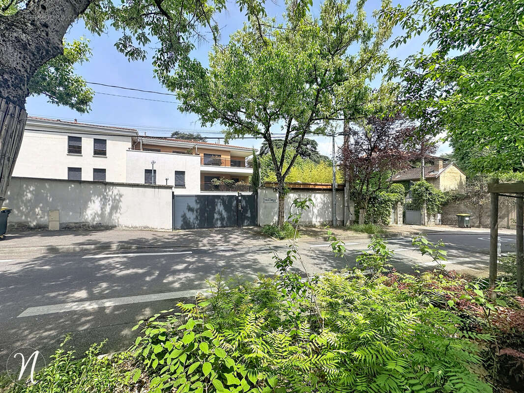 Appartement à SAINT-GENIS-LAVAL