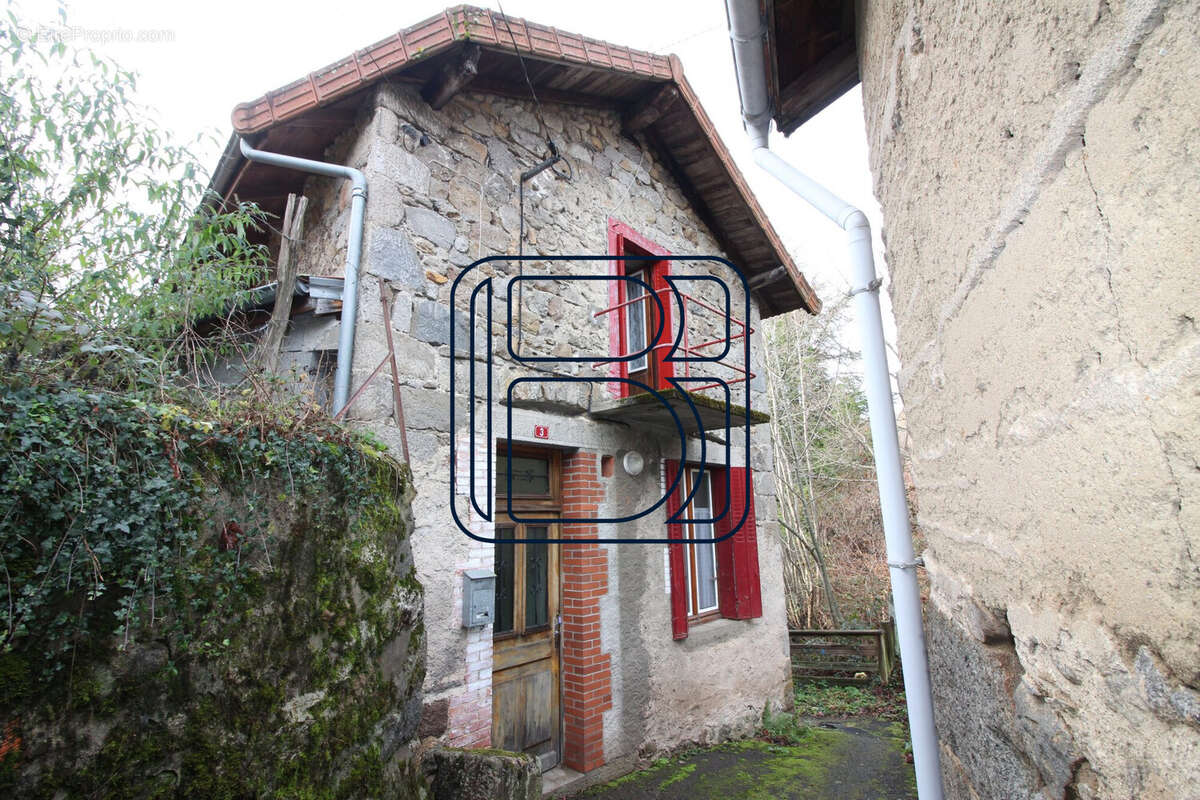 Maison à VERTOLAYE