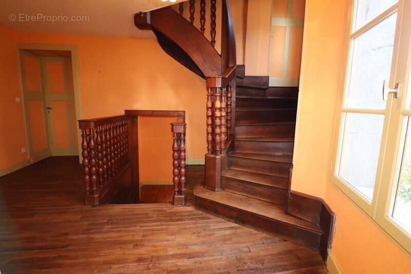 Maison à MAGNAC-LAVAL