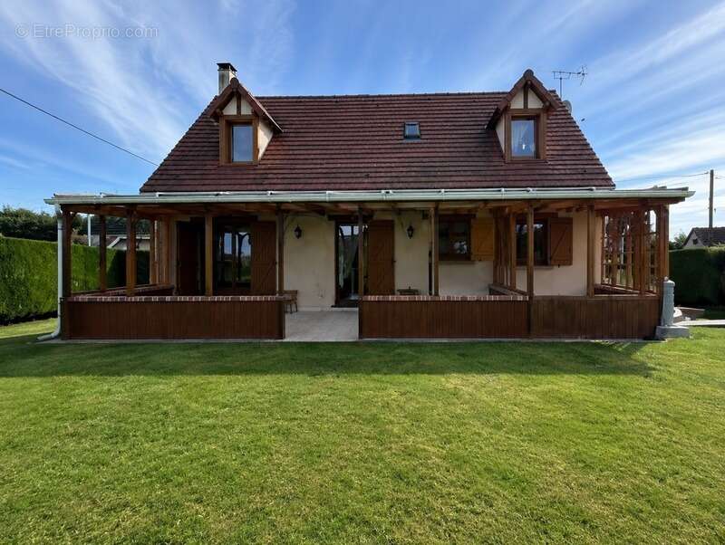 Maison à MARCILLY-LA-CAMPAGNE