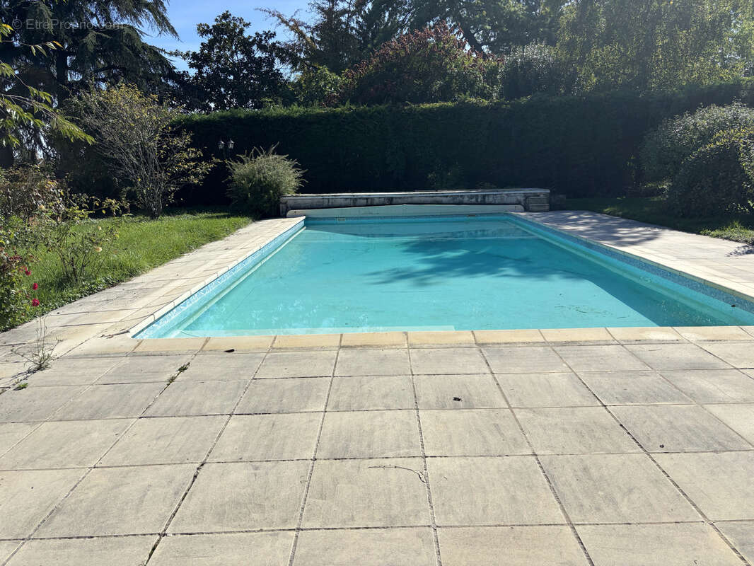 Maison à SAINT-CYR-AU-MONT-D&#039;OR