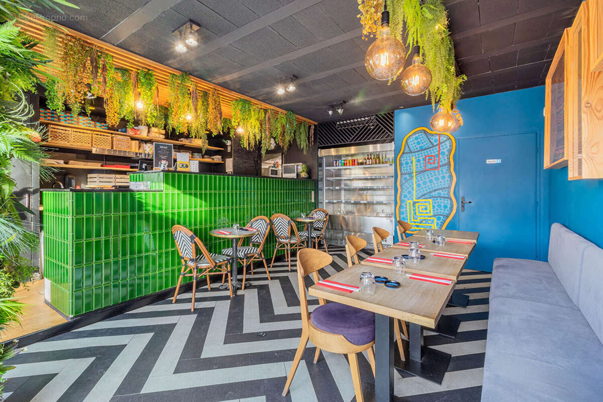 Commerce à CARRY-LE-ROUET