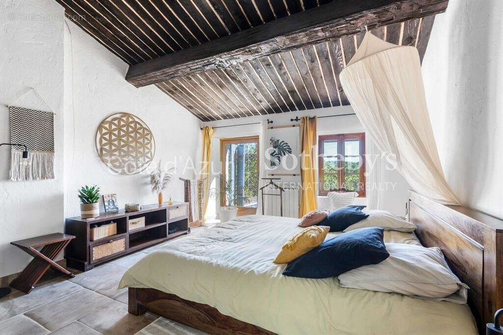 Mas provençal rénové en pierre avec piscine et jardin paysager, à 40 min de Cannes - photo 15