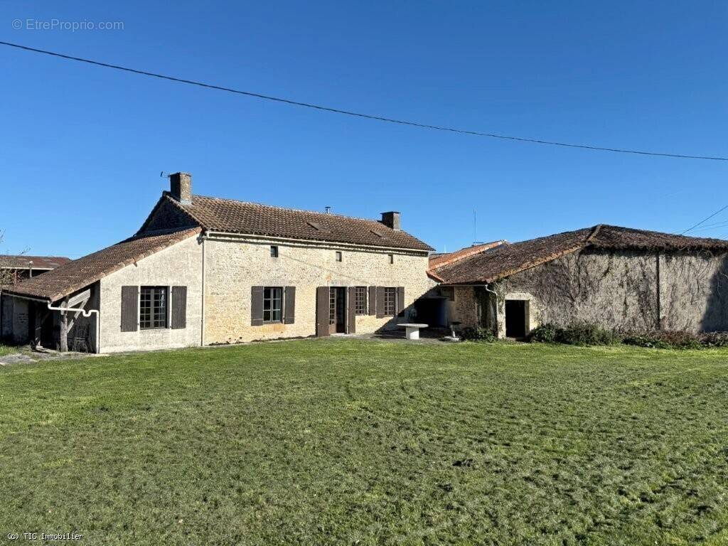 Maison à CIVRAY