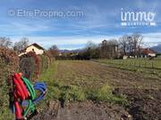 Terrain à CHAPAREILLAN