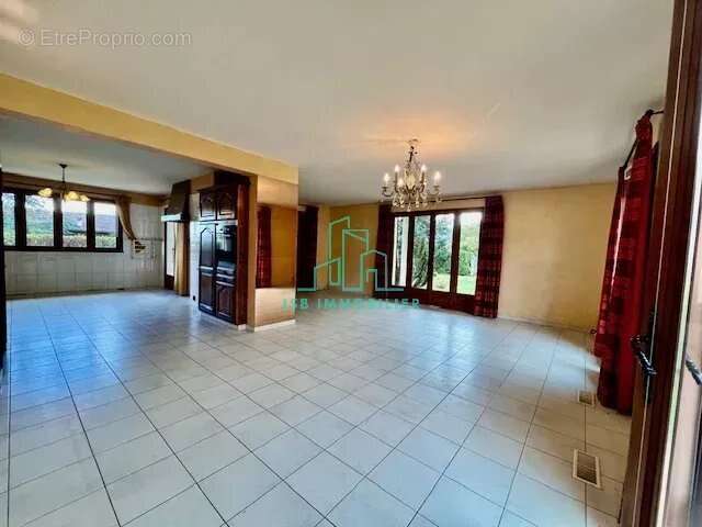 Maison à CHAPAREILLAN