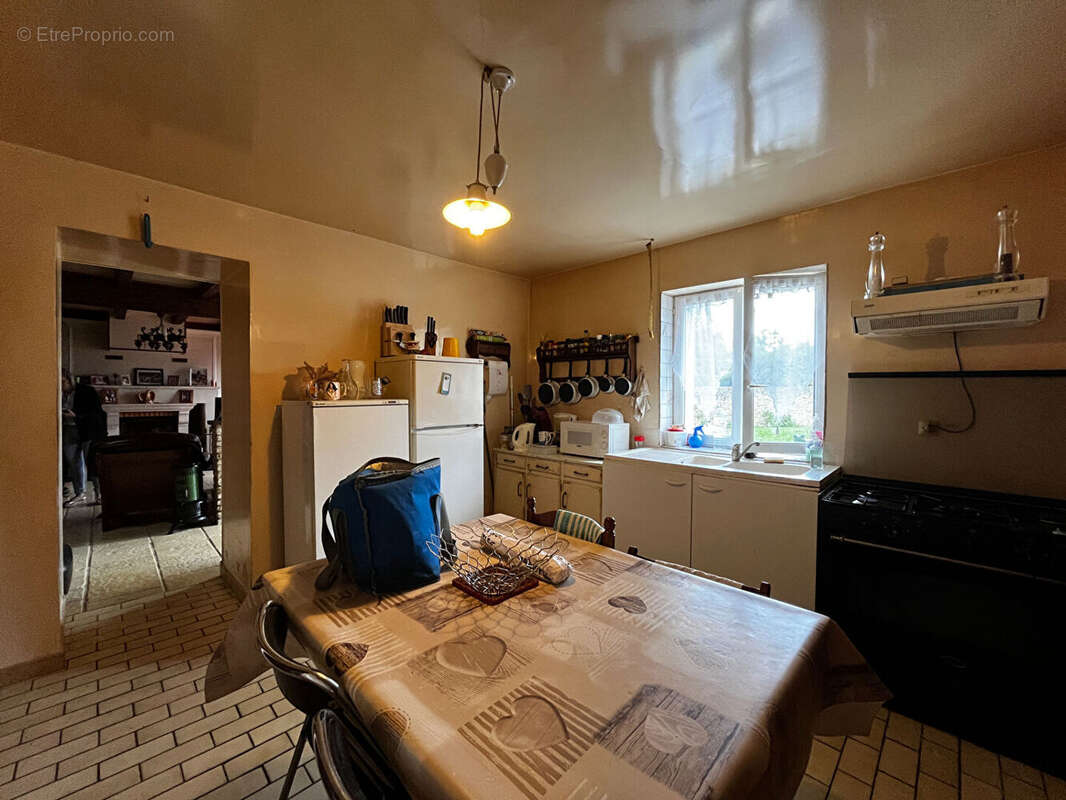 Maison à SAINT-JEAN-DE-SAUVES