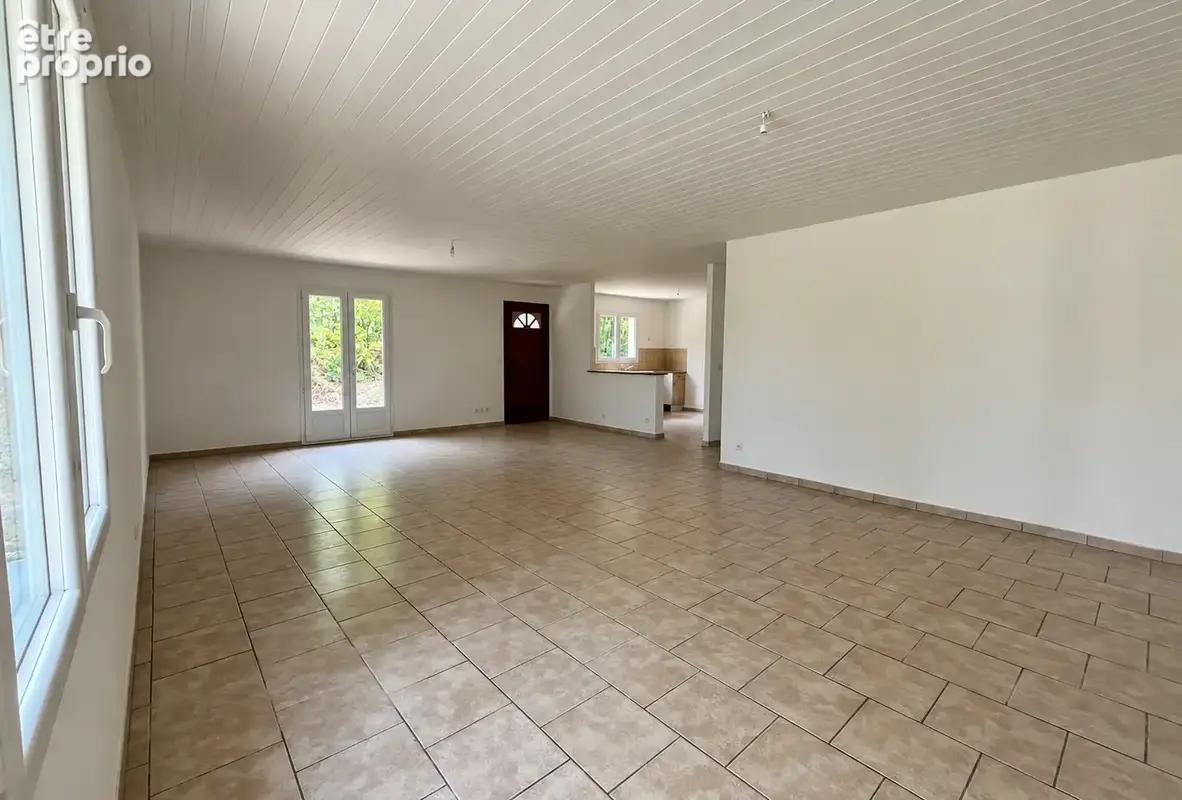 Maison de plain-pied de 110 m2 avec 4 chambres et garage - photo 4