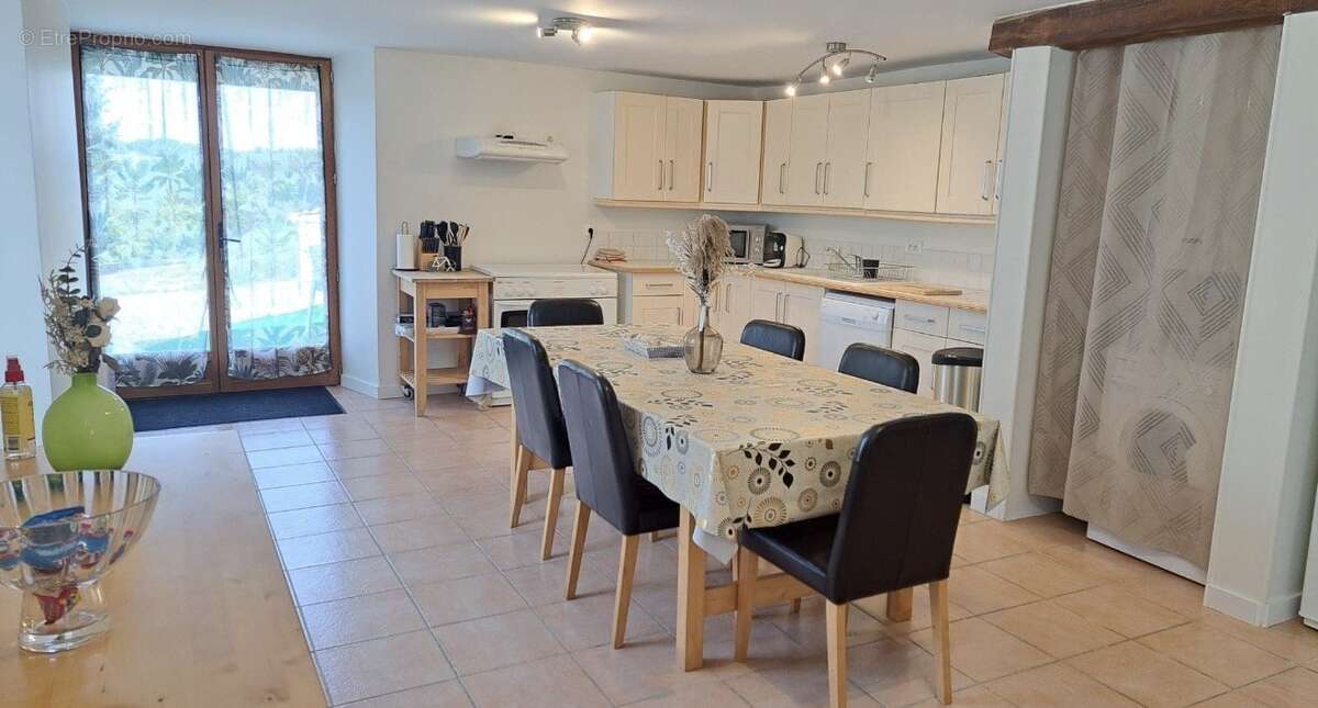 Maison à SAINT-MEARD-DE-DRONE