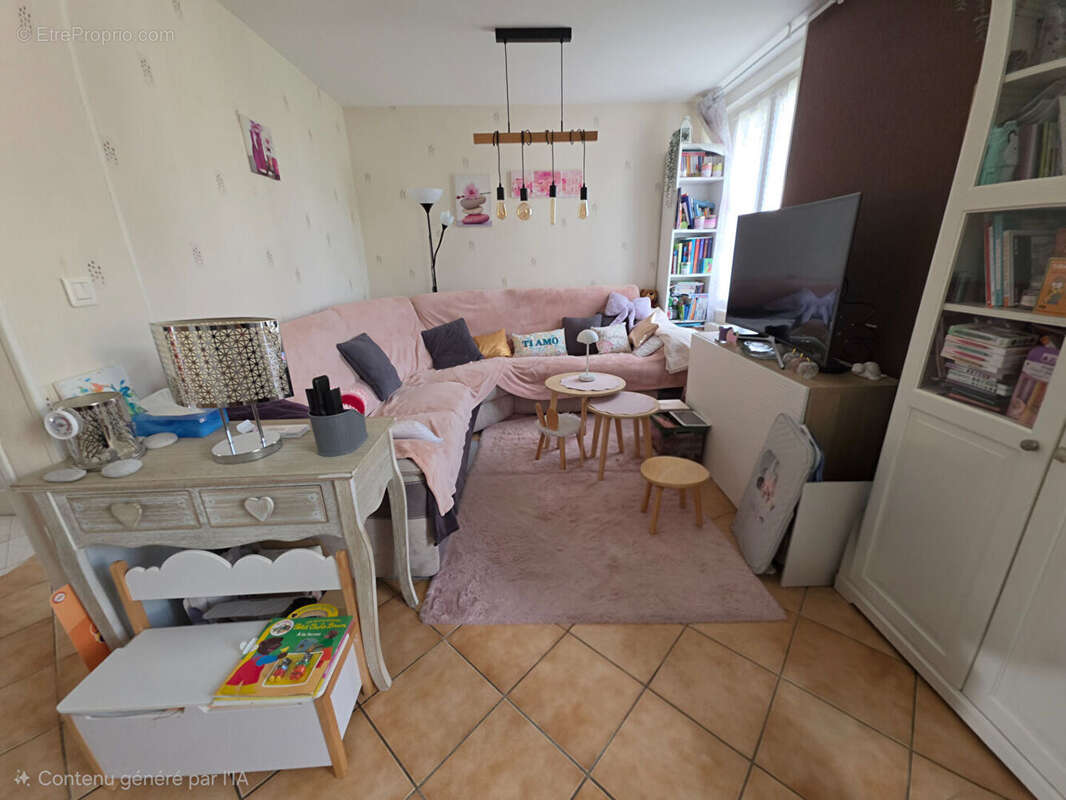 A vendre, appartement 2 chambres avec espace professionnel indépendant. - photo 5