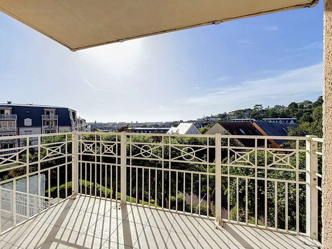 Appartement 63 m² à Trouville-Sur-Mer  - photo 2