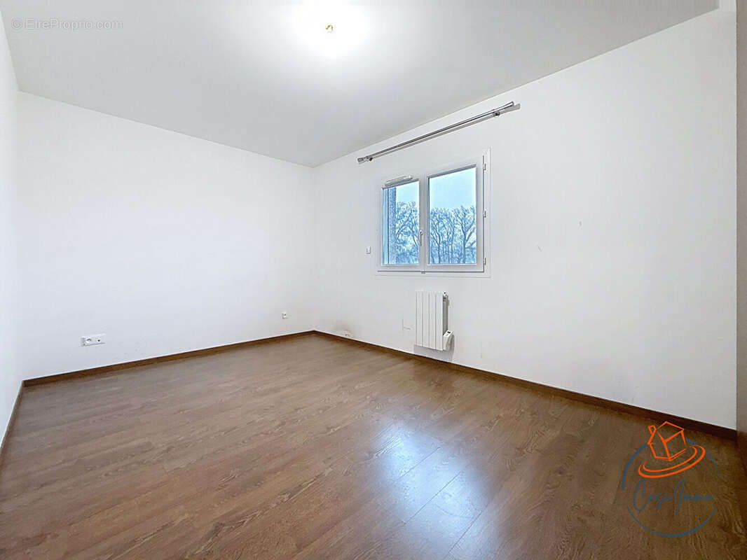 Maison à SAINT-GENIS-POUILLY