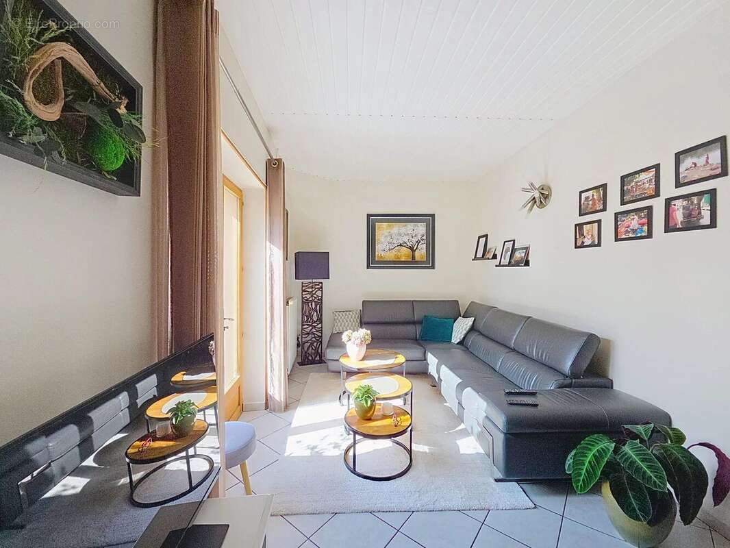 Maison à CRECY-SUR-SERRE