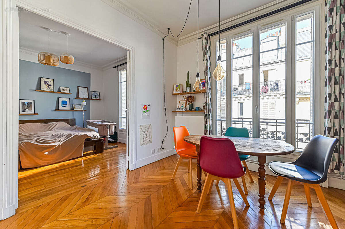 Appartement à PARIS-18E