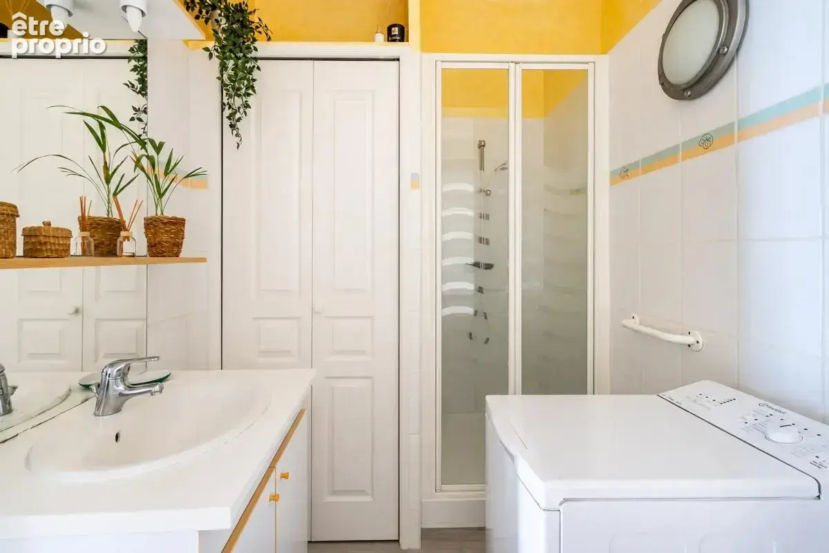 Appartement de charme 4 pièces avec bel aperçu mer au Lavandou - photo 6