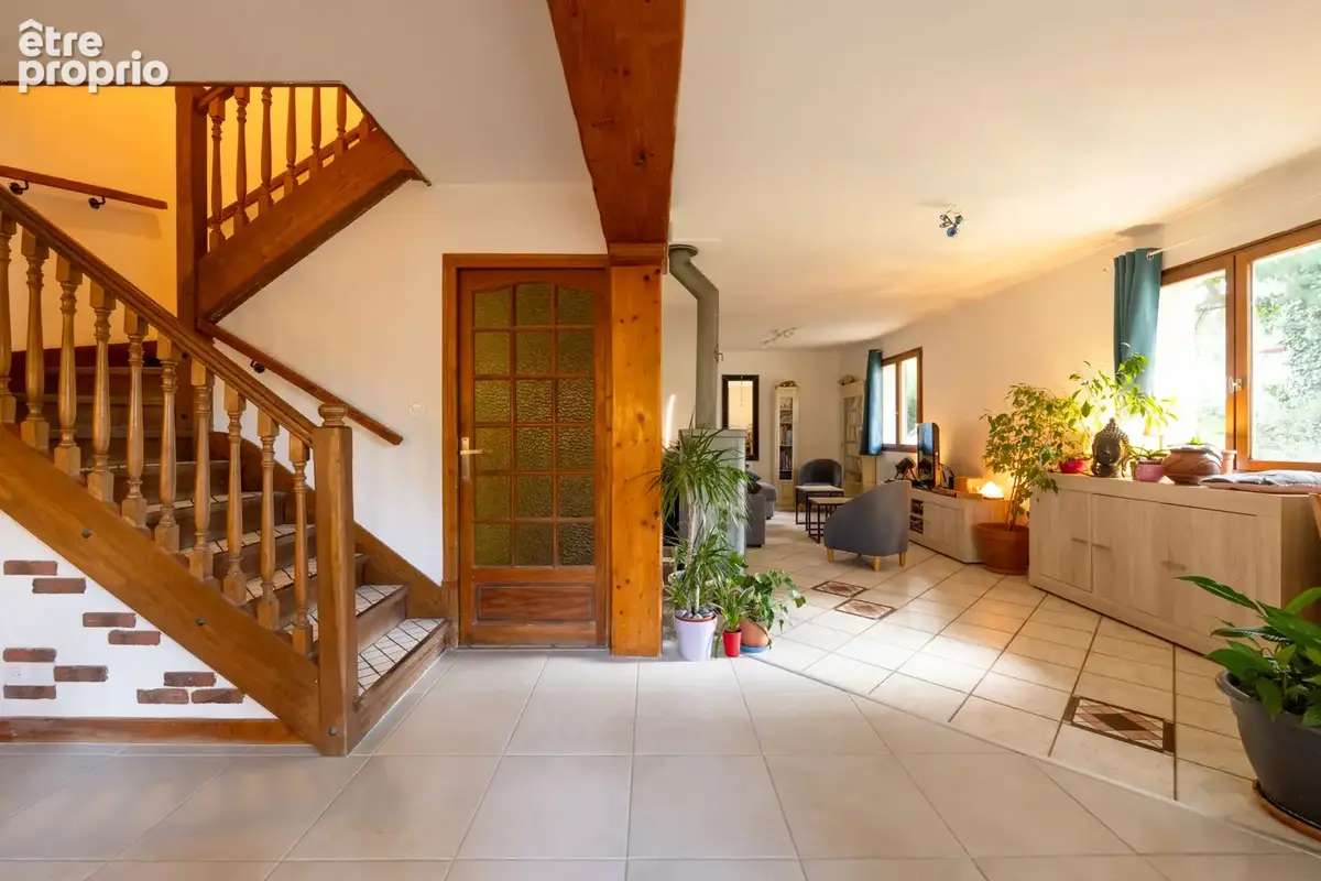 Maison dans un environnement calme et verdoyant - photo 6